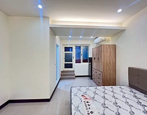 府中🏠裝潢精美採光通風/獨立陽台洗曬/傢俱齊全/生活機能佳 - Image 3