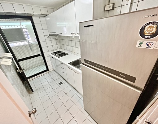 聖誕樹的季節🎄可貓🐈三房/雙租補/新平華夏 - Image 11