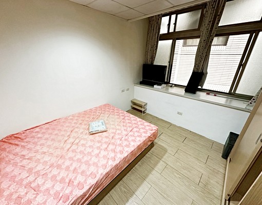 捷運江子翠4分【超值租案】獨洗★對外窗★女性首選 - Image 1