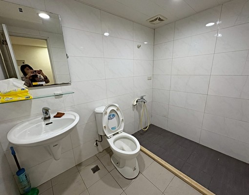 三和國中❣️大空間/獨立洗衣機/家具齊全/格局方正生活機能佳 - Image 8