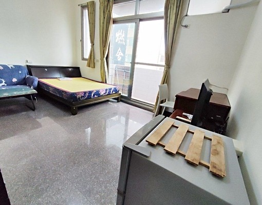 竹科金山街獨洗獨曬採光佳同價位稀有大套房 - Image 1