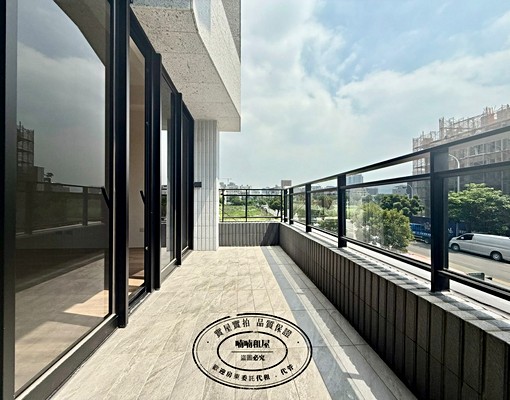 北屯好市多🌻電梯雙車別墅💥大露台邊間採光💓全新未住 - Image 1