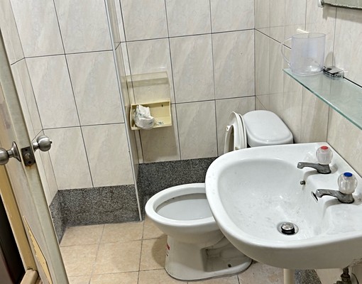 屋主自租透天套房 - Image 4