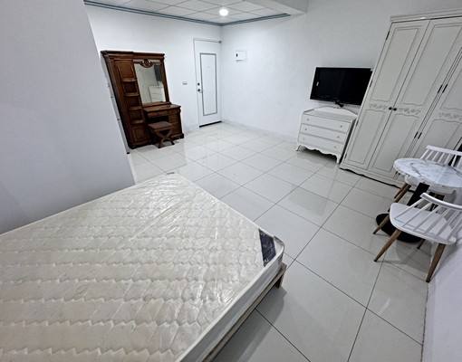 近A21捷運站/可租補/可外籍//凸窗可曬衣/全新傢俱 - Image 2