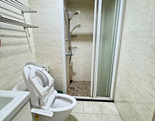 興城團隊-近東區交流道兩房平車可寵+租補❤️ - Image 2