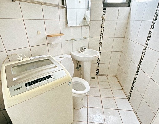 科博館勤美😀可租補大坪數套房😀包水網路第四台～可養寵物！ - Image 4