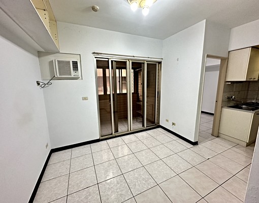 四號公園稀有電梯2房/有陽台/有廚房 - Image 2