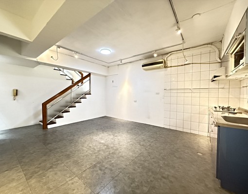 北投捷運電梯樓中樓3房+平面車位 - Image 6