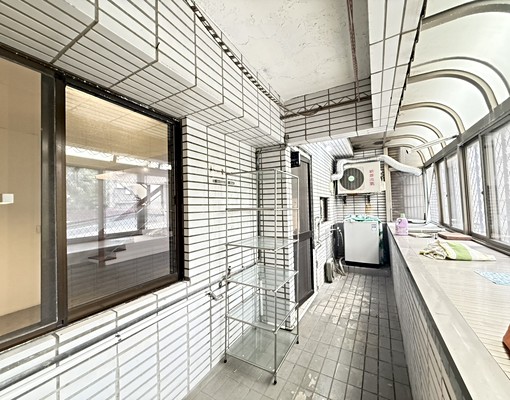 北投捷運電梯樓中樓3房+平面車位 - Image 8