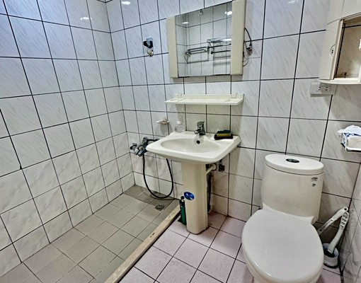 藝文特區可租補報稅三房車 - Image 5