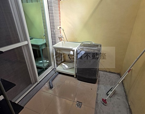 實PO|金山街獨立陽台洗曬室內機車位電梯套房 - Image 7