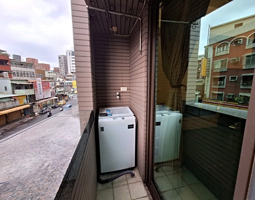 三重國小捷運5分。可租補。电梯獨立套房+獨立大陽台+附機車位 - Image 4