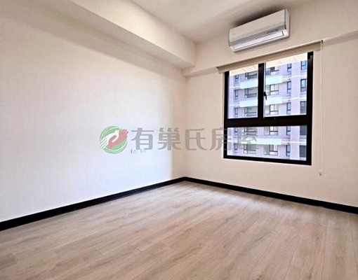 心公園全新方正3房(含管可補/入戶) - Image 2