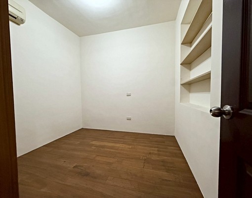 萬坪公園*新泰路2+1房* - Image 6