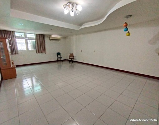 ⚡掁聲學區旁透天超大四房 - Image 1