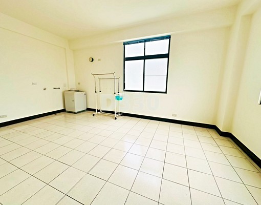 【近文化中心店面】!!臨路住商用~有傢俱冷氣 - Image 2