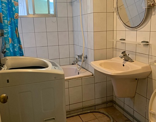 近南雅夜市火車站陶瓷老街 - Image 1