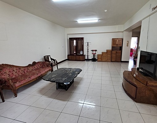 近斗六火車站、罕見大面積、采光好通風佳、住戶單純、環境機能好 - Image 1