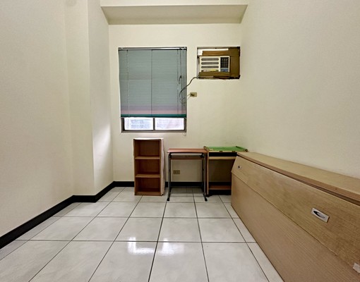 可租補.近捷運三和國中站.挑高3米6.三和國中對面.電梯三房 - Image 3