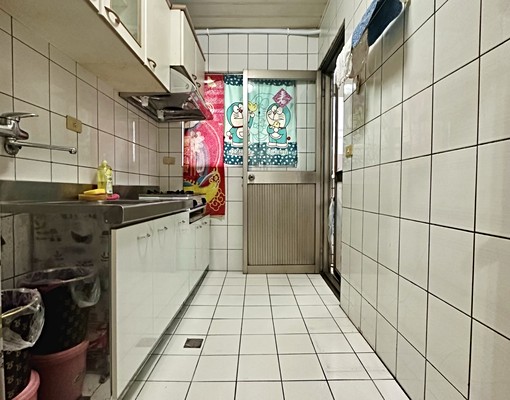 可租補.近捷運三和國中站.挑高3米6.三和國中對面.電梯三房 - Image 9