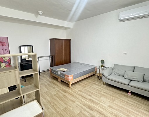 『新莊中港一街!』獨立套房出租,限女性/情侶 - Image 2