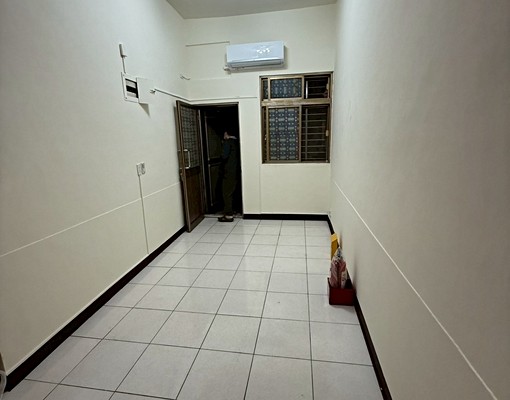 嘉禾社宅/免仲可補/三重國小捷運稀有一樓兩房 - Image 1