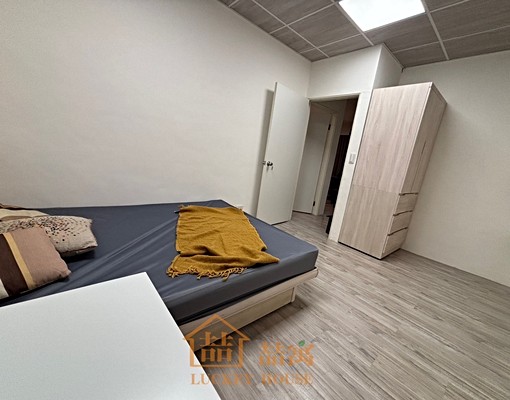 板橋全新裝潢三房美寓(可報稅可租補) - Image 13