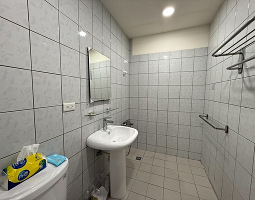 可租補|近芝山捷運站、家樂福|黃金公寓三樓 - Image 6