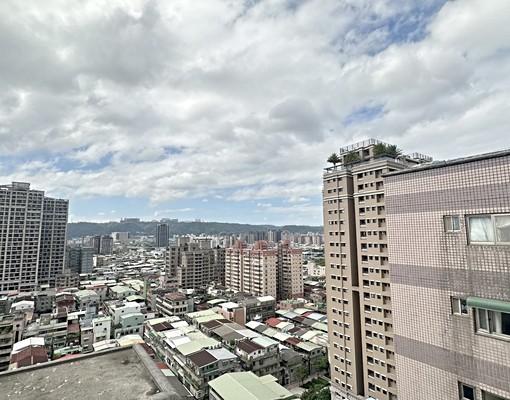 新莊捷運站就在旁!『雙橡園3房2廳2衛2陽』通勤族必租 - Image 12