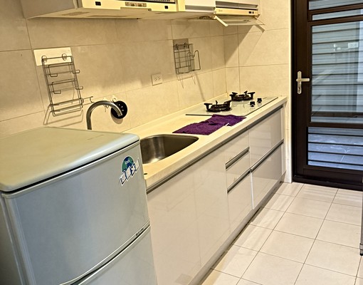 家樂福正對面~生活機能方便 - Image 4