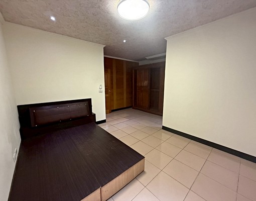 租屋找77✿年前搬好家!中平商圈全新透天,門前可停車 - Image 4