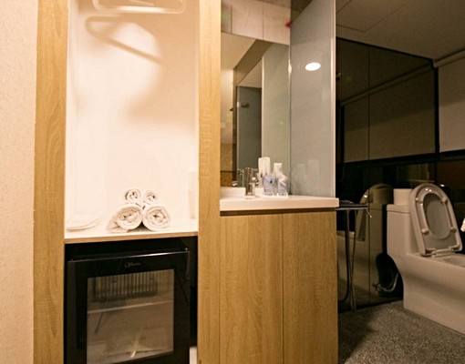 市政府🚄可短租包水網路🛜垃圾代收✅可租補🌟密碼鎖機能好 - Image 4