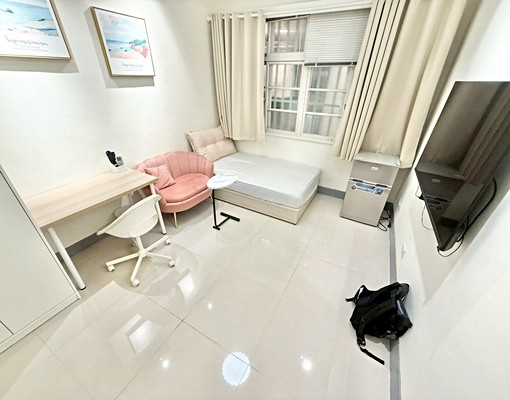 限女性~免爬樓梯~水泥磚牆隔間~近板橋體育場 - Image 1