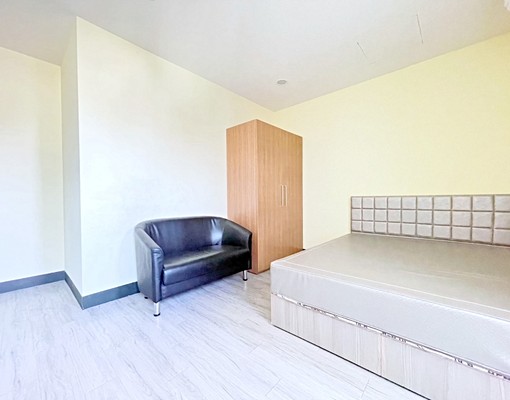 超級大空間✨陽台獨洗✨超省雙租屋補助✨室內機車位 - Image 2