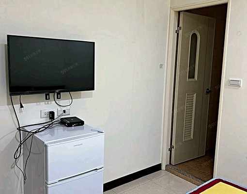 近新埔站一樓秒殺溫馨獨立大採光女學生套房可代收垃圾有飲水機 - Image 1