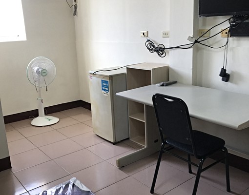 餐大旁環境優美,簡單小而省套房 - Image 8