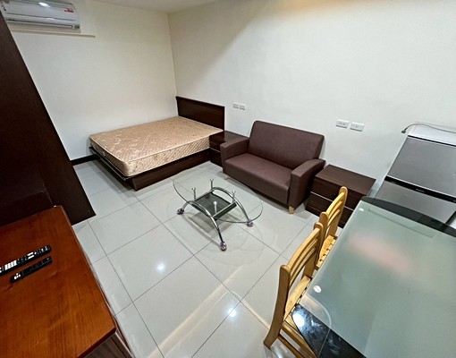 新莊🫧包網路第四台ㅣ傢俱齊全ㅣ洗脫烘ㅣ適合夫妻情侶住 - Image 3