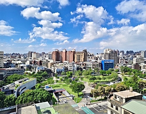 桃園車站附近,有南門公園、文昌公園停車場 - Image 8
