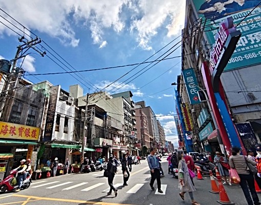 桃園車站附近,有南門公園、文昌公園停車場 - Image 11