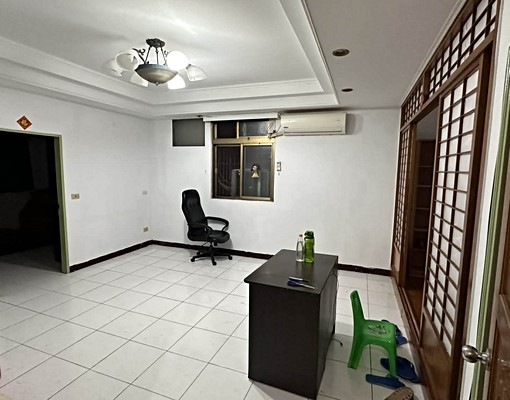 邊間三房大空間/一層一戶/可寵/可租補/可入戶籍/近仁愛國小 - Image 1