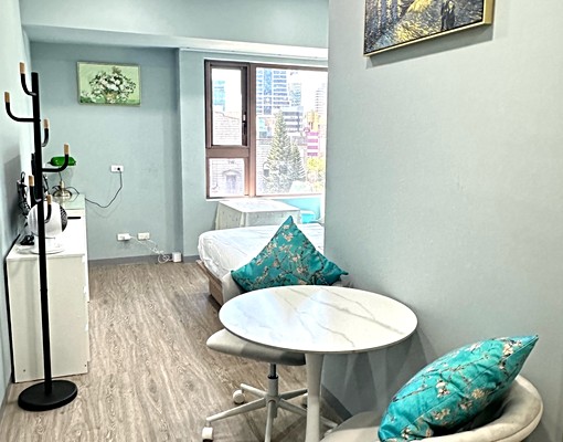 台北中正博愛特區,近西門町在中山堂正對面,鬧中取靜精品住宅. - Image 13