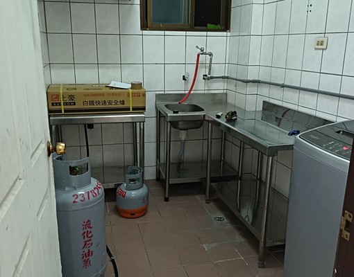 五權車站福中街/巷內公寓爬梯4樓精美二房二衛/可寵可租補 - Image 12