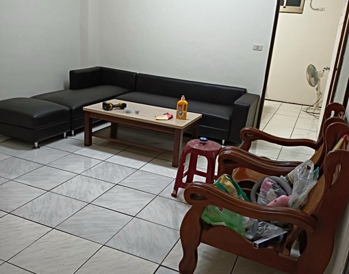 五權車站福中街/巷內公寓爬梯4樓精美二房二衛/可寵可租補 - Image 1