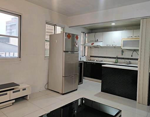 屋主自租無仲介費地點:鳳山區花園街格局:2房1廳1衛 - Image 2