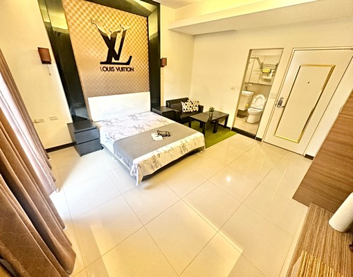 逢甲大學♡陽台獨洗♡天然瓦斯♡可雙租補♡家具電全配♡低樓層 - Image 1