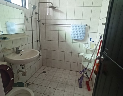 近捷運! 通風採光均佳的雅房 拎包入住享舒適!專屬的個人空間 - Image 5