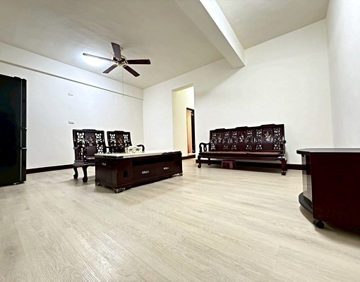 G7捷運站旁/北平商圈屋況超好2+1房三樓美寓/家電齊全 - Image 2