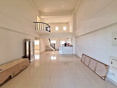 【獨家】新園樓中樓大空間平車美廈（社區近5年未釋出請把握）