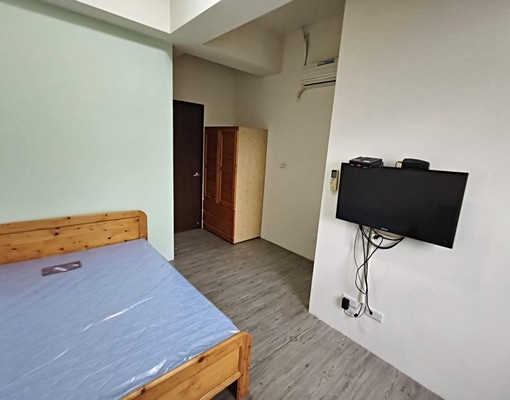 近台積電採光電梯套房 - Image 1