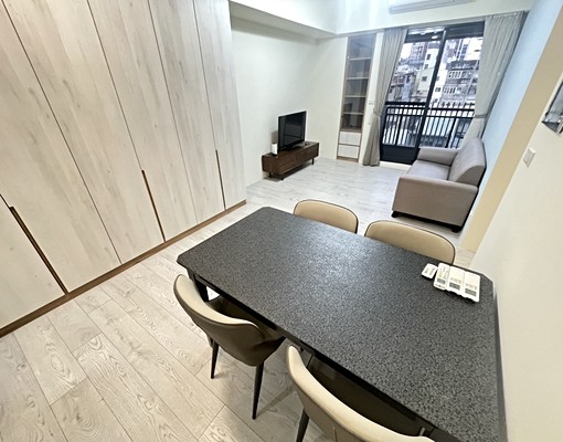 🔥中區近柳川步道🔥三房大陽台🔥可租補 - Image 1